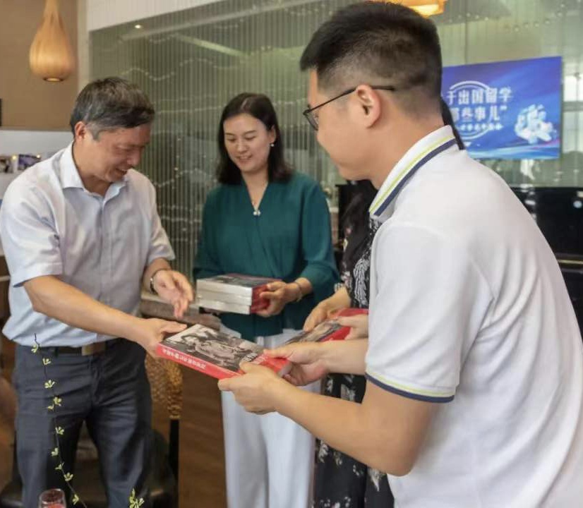 beat365正版唯一入口必一成功举办首期高层次人才学术午餐会(图)